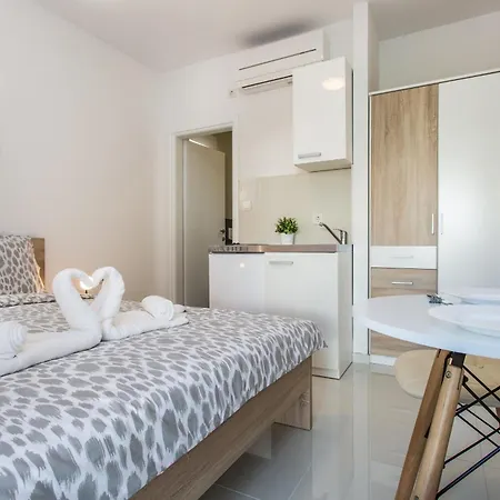 Appartement With Parking Space Baska, Krk - 18808 *