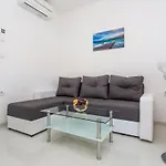Apartamento With Parking Space Baska, Krk - 18808 Baška