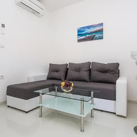 Διαμέρισμα With Parking Space - Krk - 18808 Baška