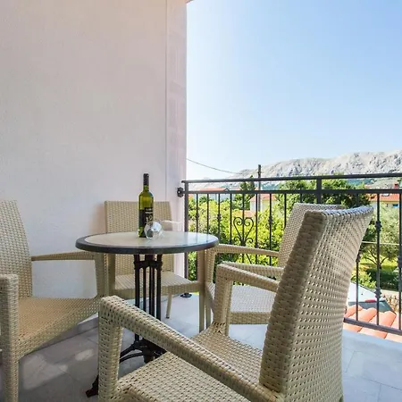 Διαμέρισμα With Parking Space - Krk - 18808 Baška