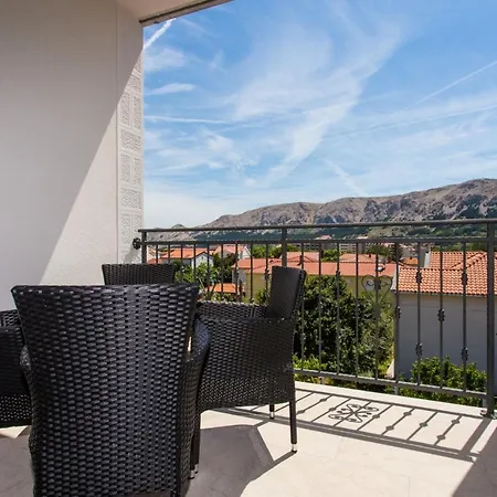 Διαμέρισμα With Parking Space - Krk - 18808 *