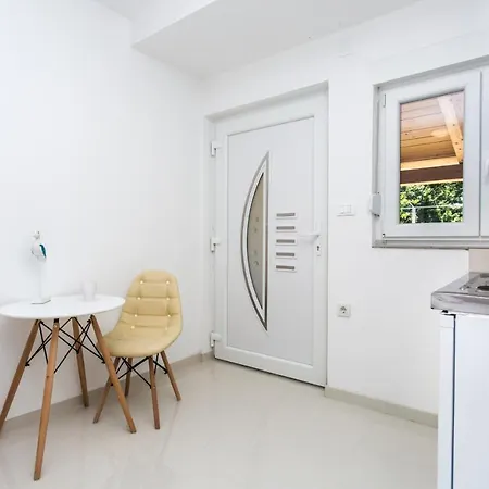 Διαμέρισμα With Parking Space - Krk - 18808 Baška