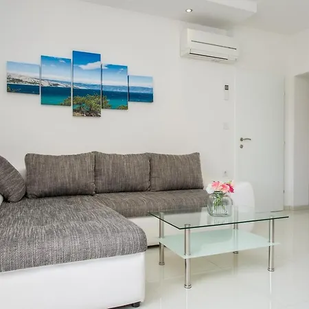 Διαμέρισμα With Parking Space - Krk - 18808 *